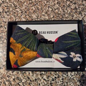 Beau Hudson Men's Bow Tie Tropical Print NIB